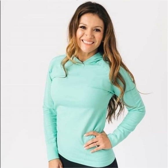 Zyia Active Light Blue Peak Performance Lightweight Long Sleeve Hoodie - Picture 8 of 9